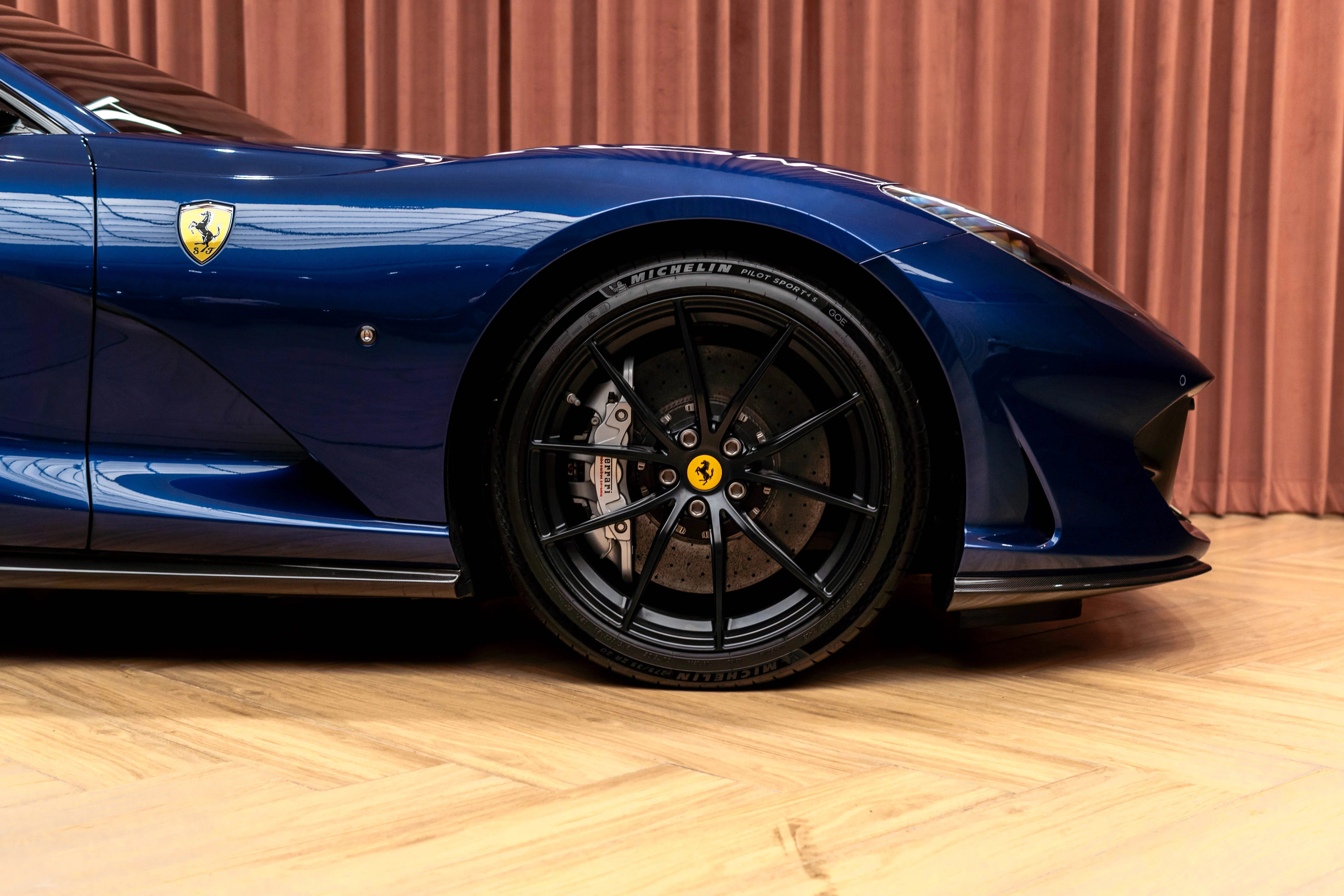 Ferrari 812 GTS Tailor Made – V12 Spider | Automobili Motors Dubai